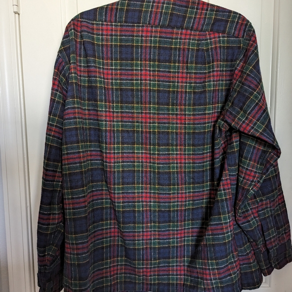 Pendleton plaid button down shirt - Picture 4 of 6